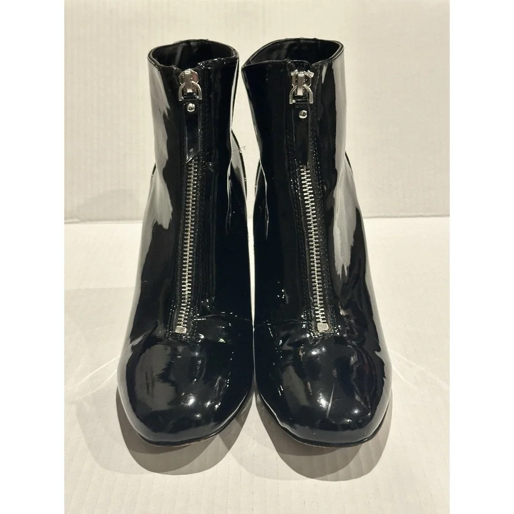 Tahari Black Patent Leather Ankle Boots Block Heel Front Zip Starly Size 9.5M